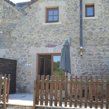 Character 2 Bed Cottage Within Walking Distance Of Bar/Restaurants Piégut-Pluviers Exteriör bild
