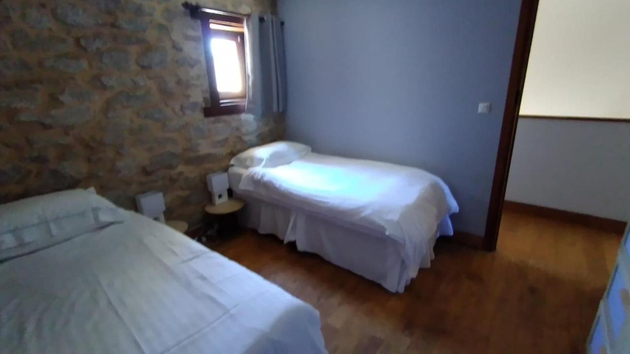 Character 2 Bed Cottage Within Walking Distance Of Bar/Restaurants Piégut-Pluviers Exteriör bild