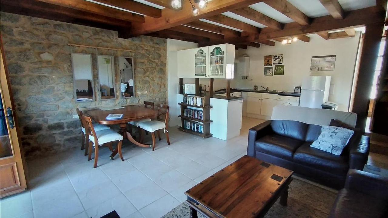 Character 2 Bed Cottage Within Walking Distance Of Bar/Restaurants Piégut-Pluviers Exteriör bild