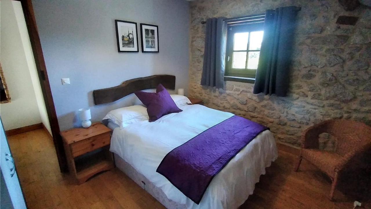 Character 2 Bed Cottage Within Walking Distance Of Bar/Restaurants Piégut-Pluviers Exteriör bild