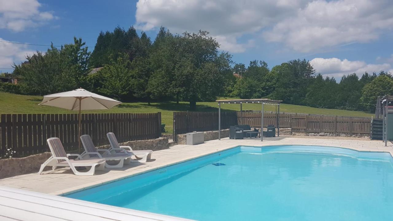Character 2 Bed Cottage Within Walking Distance Of Bar/Restaurants Piégut-Pluviers Exteriör bild