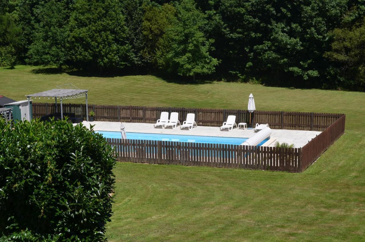 Character 2 Bed Cottage Within Walking Distance Of Bar/Restaurants Piégut-Pluviers Exteriör bild